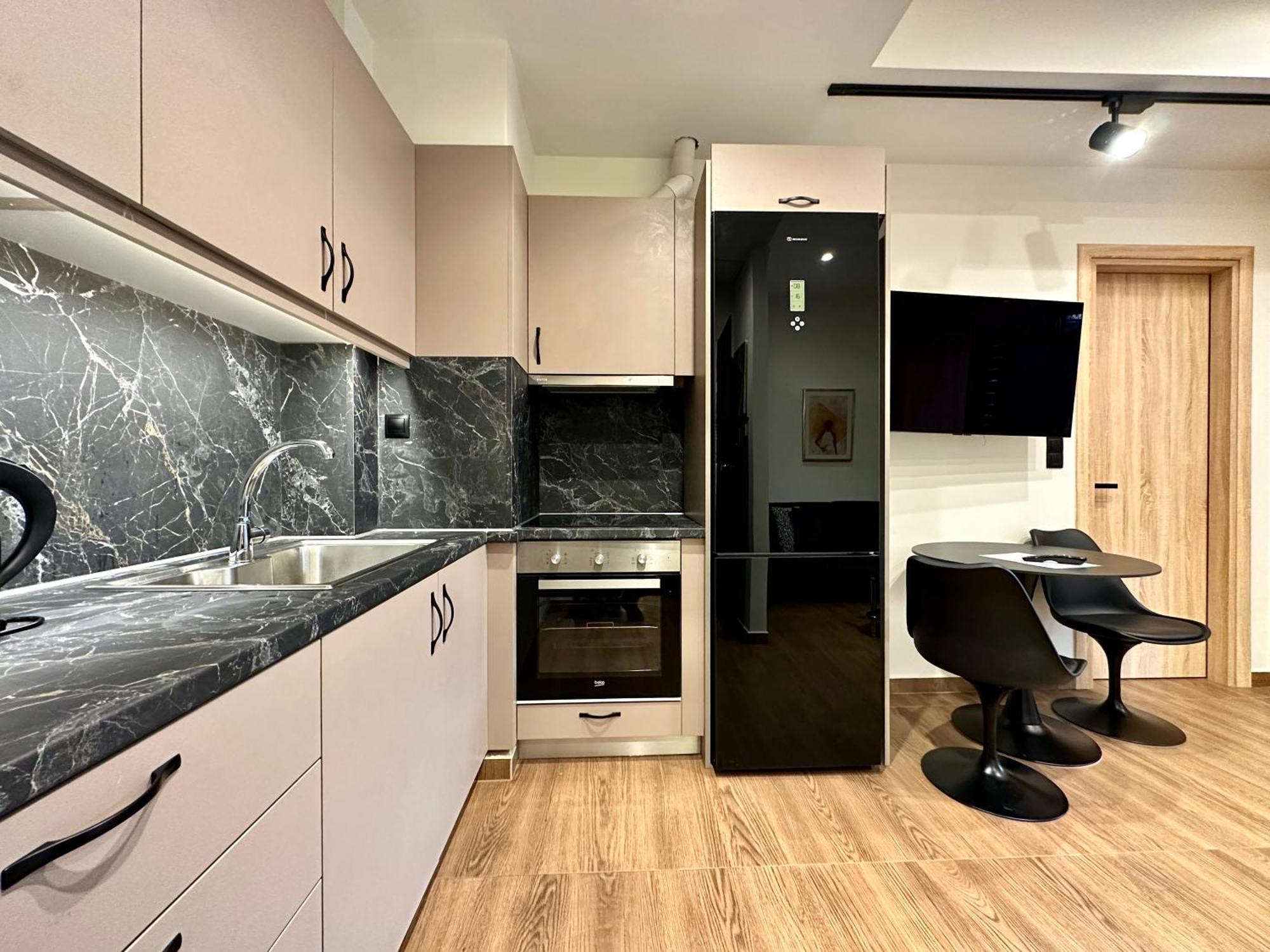 T&t Luxury - Rooftop Jacuzzi Apartament *