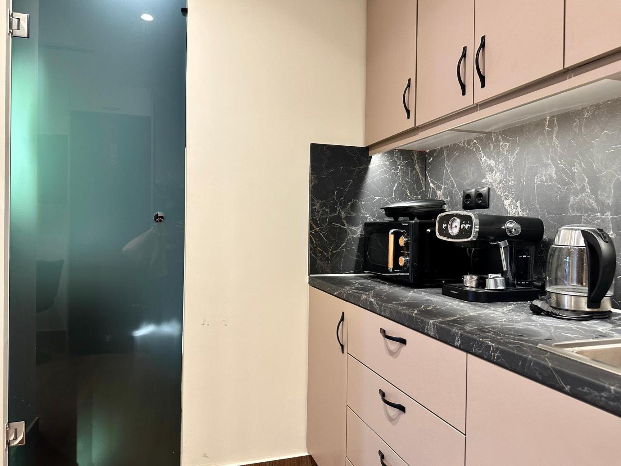 T&t Luxury - Rooftop Jacuzzi Apartament Ateny